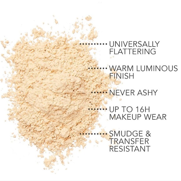 Dermablend Illuminating Banana Powder FULL SIZE 🍌✨ - Picture 4 of 7